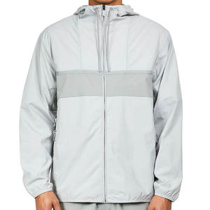 Personnaliser le style et la conception Streetwear Polyester Softshell imperméable Sports de plein air course coupe-vent veste de pluie pour hommes - Product Image 4