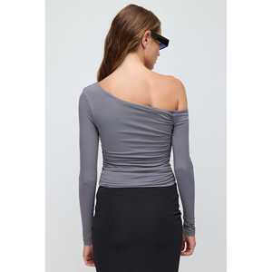 Chemise basique à col asymétrique - Product Image 5