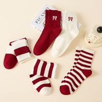 Nouvelles chaussettes longues décontractées en tricot pour bébés, motif dessin animé 3D, respirantes, antidérapantes, en coton de haute qualité, couleur bonbon, vente en gros