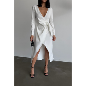 Vestido Blanco de Trabajo con Detalle de Broche, Estilo Elegante Cruzado - Product Image 6