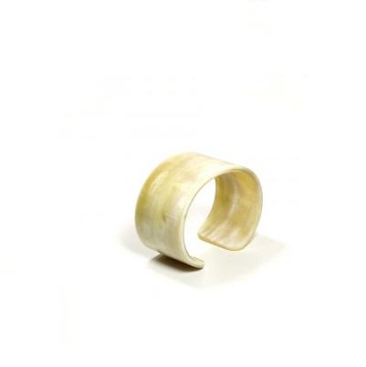 สีฮอร์นธรรมชาติ