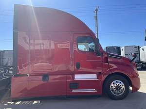 Camion Freightliner Cascadia Conventional Sleeper d'occasion 2021, moteur diesel, caméra arrière 360°, capacité 41-50t, Euro 5, automatique - Product Image 4