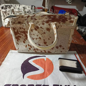 Sac à main en cuir de vachette personnalisable, bandoulière en fourrure véritable, durable, multifonctionnel, fait main, accessoire de mode féminin, nouveauté - Product Image 3