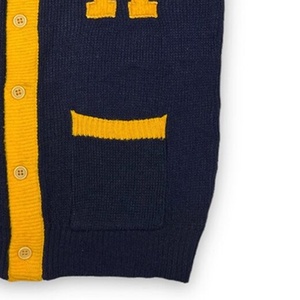 Pull en chenille de haute qualité en gros, plusieurs tailles et couleurs, col en V, pour sororité et fraternité, tricoté, cardigan pour hommes et femmes - Product Image 6