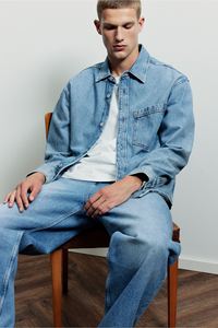 กางเกงยีนส์ขาสั้นสำหรับผู้ชายผ้าเดนิมสีฟ้าทรงหลวมและทรงตรงใส่สบายและใส่ได้ทุกวัน @ - Product Image 5