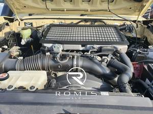 Toyota Land Cruiser 79 Double Cab Pickup 4.5L V8 Turbo Diesel 2024 |   4WD |   Modificato per Fuoristrada |   LC79 Usato per Esportazione - Product Image 2