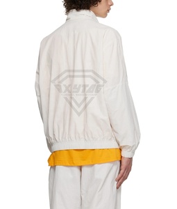 Conjunto personalizado para hombre, chaqueta de poliéster y nailon con cremallera, pantalones, conjunto cortavientos de dos piezas, chándal cortavientos personalizado para hombre - Product Image 3