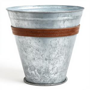 Maceta de cuero galvanizado hecha a mano con superficie de pátina texturizada Trabajo hecho a mano artesanal que ofrece acento estacional decorativo - Product Image 2