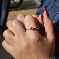 Bague en argent sterling avec labradorite, très légère, avec petite pierre, design tendance pour mariages, fêtes et anniversaires