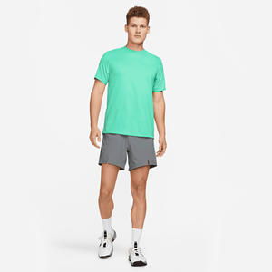 Camiseta de fitness Light Menta para hombre: tela de Jersey suave, ajuste estándar relajado, 100% poliéster - Product Image 4