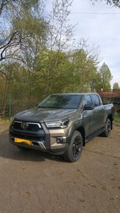 2023 para Toyota HiLux 2.8D Invincible AWD dirección izquierda cuero oscuro Interior combustible diésel R16 tamaño del neumático techo de aleación de aluminio - Product Image 3