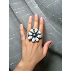 Anillo Ajustable Rena Shelly con Búfalo Blanco y Plata de Ley con Piedra Natural para Regalo - Product Image 5