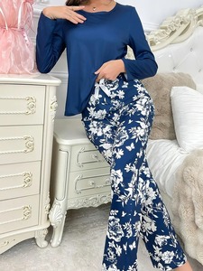 Conjunto de pijama de tela de fibra sedosa con estampado Digital de lujo para mujer, pantalones largos de manga larga transpirables para el verano - Product Image 5