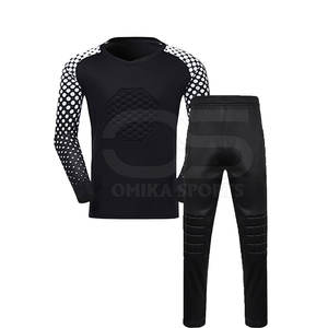 Uniforme rembourré de gardien de but personnalisé à manches longues avec tissu respirant et pantalon uniforme rembourré de gardien de but de football professionnel - Product Image 1