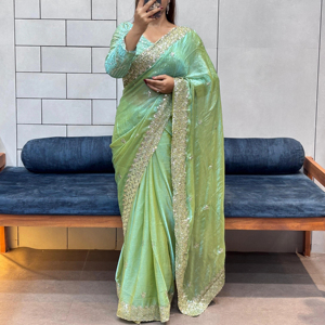 Saree Mose de style moderne avec broderie riche et travail de séquence Chemisier clouté en tissu de soie satiné pour toutes les occasions - Product Image 1