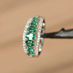 Anillo de corona de oro blanco sólido de 14K hecho a mano, anillo multipiedra de Color verde, forma ovalada, anillo de oro Esmeralda creado en laboratorio de la India - Product Image 4