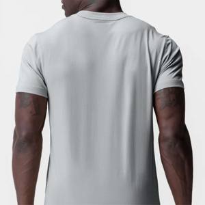 Camiseta de rendimiento para hombre de larga duración con tecnología de absorción de humedad para gimnasio y correr - Product Image 6