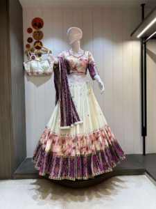 Chaniya Choli Tradicional Étnico para Mujer, Algodón Ikkat, Diseño Semi-Abierto, Bordado Gamthi, Absorbe la Humedad - Product Image 3