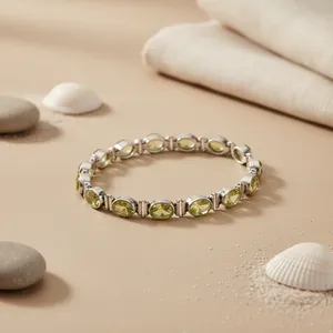 Pulsera de Plata de Ley con Cuentas para Mujer, con Gema de Peridoto Verde en Engaste Biselado, Resistente al Deslustre, Cierre Seguro - Product Image 2