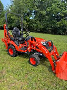 Tractor Utilitario Kubota BX23S en Excelentes Condiciones, Retroexcavadora, Diésel, 4x4, Pocas Horas de Uso, Confiable, Trabajo Pesado, para Granja y Construcción - Product Image 3