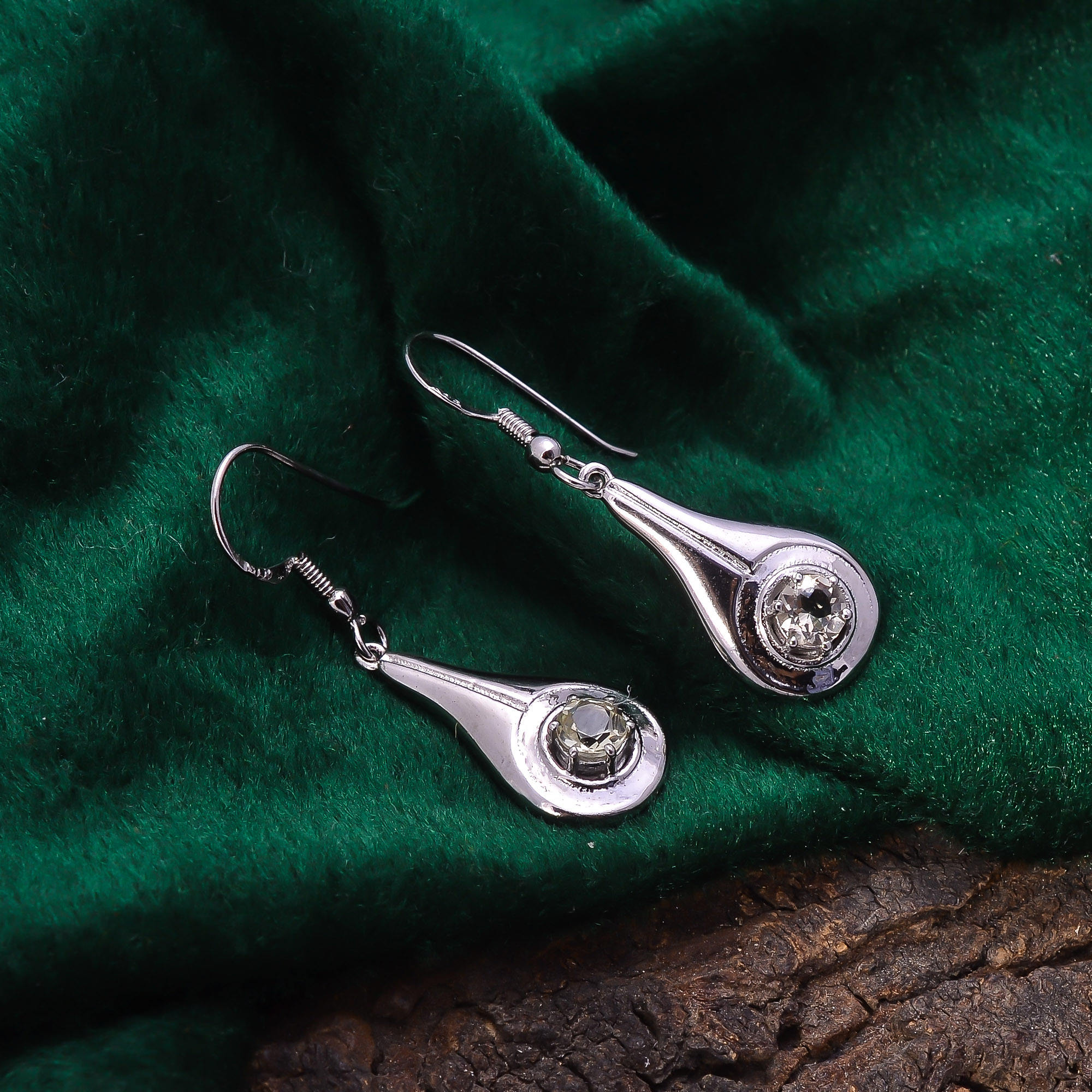 สีเขียว