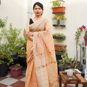 ชุดส่าหรีผ้าไหมผ้าลินินพร้อมขอบทอชุดส่าหรีสำหรับงานแต่งงานชุดส่าหรีดีไซน์เนอร์ - Product Image 1