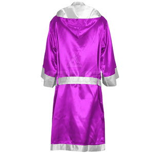 Bata de boxeo clásica de satén con cinturón de corbata y capucha para luchadores Bata de boxeo con logotipo personalizado en varios colores para atletas - Product Image 3
