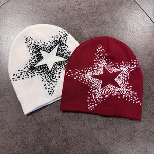 Bonnet d'hiver personnalisé en tricot à revers en acrylique avec strass pour femmes Bonnet avec logo - Product Image 3