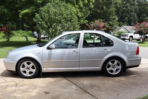 VOLKSWAGEN BORA 1999 USADO, con Volante a la Izquierda/Derecha - Product Image 2