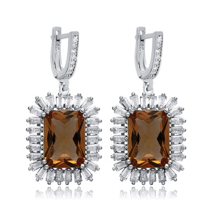 Diseño geométrico Baguette sultanita pendientes colgantes CZ CAMBIO DE Color piedra preciosa joyería de declaración al por mayor 925 joyería de plata - Product Image 1
