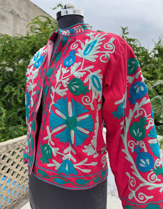 Veste en velours d'été d'hiver pour femmes Design floral broderie travail veste Suzani remplie de coton pour vêtements de fête processus tricoté - Product Image 3