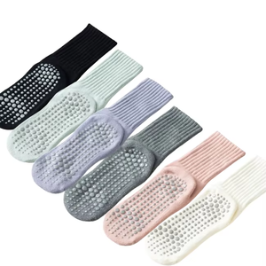 Chaussettes en laine tricotées standard pour homme, collection automne, personnalisables avec motif imprimé, design côtelé, respirantes, séchage rapide, chaudes, avec revers. - Product Image 3