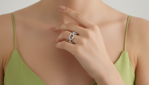 Bague en or 14 carats et diamant à trois maillons Interlink |   Diamant taille brillant 0,50 CTTW - Product Image 5