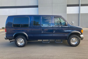 Vehículo Usado a Precio Accesible - Volante a la Izquierda |   Volante a la derecha |   Ford Econoline E-250 2004, Furgoneta de Conversión - Product Image 2