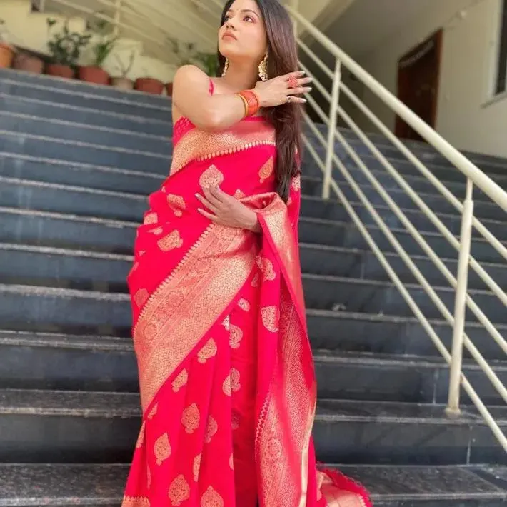 FULAPARI Belle Art Soie Jacquard Bordure Saree Avec Chemisier Non Cousu Pour Les Femmes De Mariage Porter La Fête Et La Course À Courir Aussi