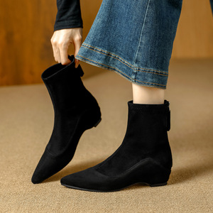 Chaussures à talons hauts pour femmes, escarpins à bout pointu et talon carré en daim doux avec semelle intérieure confortable pour occasions formelles - Product Image 4