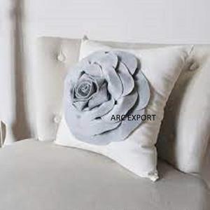 Diseño de lujo Decoración Lujo Mejor calidad Estándar con Gargantas Lindo diseño de flores rosas Decoración Cojín al precio más barato - Product Image 4