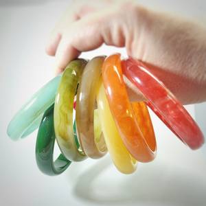 กำไลเรซินคุณภาพสูงลายธรรมชาติทำด้วยมือด้วยดอกไม้ใบไม้และหิน - Product Image 4