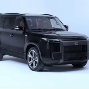 Land Rover Range Rover Sport P360 SE d'occasion légèrement utilisé, confortable, modèle 2023 - Product Image 1