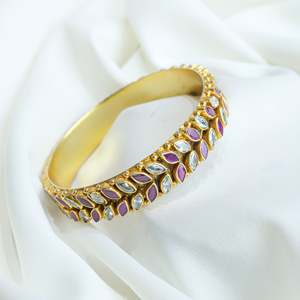 Brazalete Aasma de Plata 925 Chapado en Oro con Rubí y Circonita, Piedra Semipreciosa, Pieza Única, Brazalete Moderno - Product Image 4