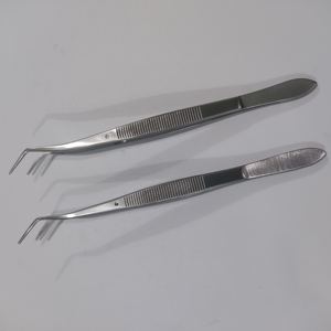 Venta al por mayor pinzas quirúrgicas dentales Meriam de 16cm con punta en ángulo dentada pinzas de algodón fuente de alimentación manual - Product Image 3