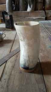 Tasses à corne en bois sur mesure avec impression de logo disponibles en taille 500 ML adaptées aux magasins d'approvisionnement viking. - Product Image 3