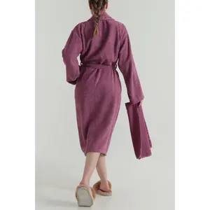 ชุดเสื้อคลุมอาบน้ำและผ้าขนหนูสำหรับผู้หญิง Bella Home Luxury รุ่น Waterway ผลิตจากผ้าฝ้ายเทอร์รี่ 100% เนื้อนุ่ม สีพลัม ODM - Product Image 3