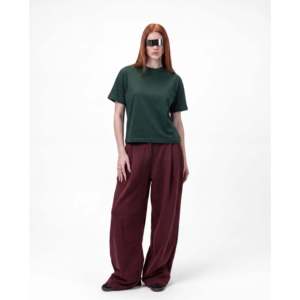 Camiseta Corta de Jersey de Algodón Orgánico Verde Pino 220 GSM - Ecológica - Product Image 1