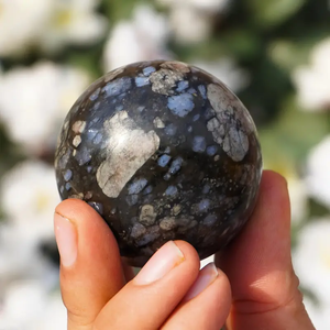 Bola de cristal natural al por mayor, piedra energética curativa, esfera azul QueSera Llanite para decoración del hogar y regalo mineral - Product Image 4