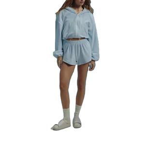 Haut court en coton biologique personnalisé pour femmes pantalon de jogging sweat 2 pièces ensemble de survêtement à capuche pour femmes - Product Image 1