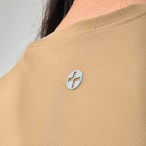 Camiseta ajustada de nailon y LICRA OEM para mujer, Camiseta deportiva de estilo para gimnasio y Yoga con estampado de logotipo con función antibolitas para verano - Product Image 4