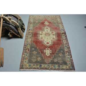 3.2x5.7 ft Vintage Rug, Turkish Accent Rug, <b>Red</b> Floral <b>Wool</b> Rug - Product Image 1