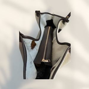 Sac fourre-tout pliable en cuir véritable avec logo personnalisé - Sac d'épicerie réutilisable écologique avec longue bandoulière - Commandes en gros - Product Image 3