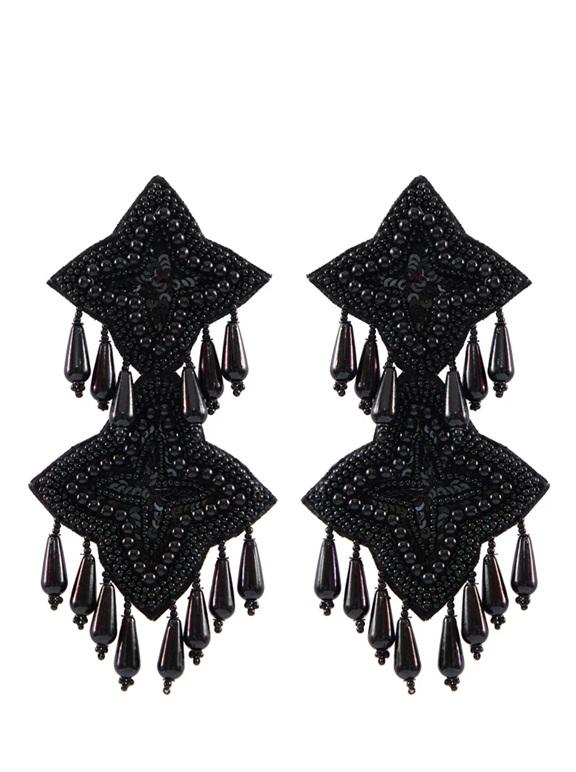 สีดำและสีแดง